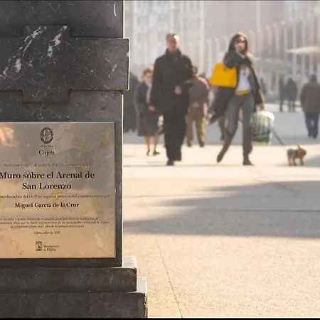 酒店 Prada. 希洪